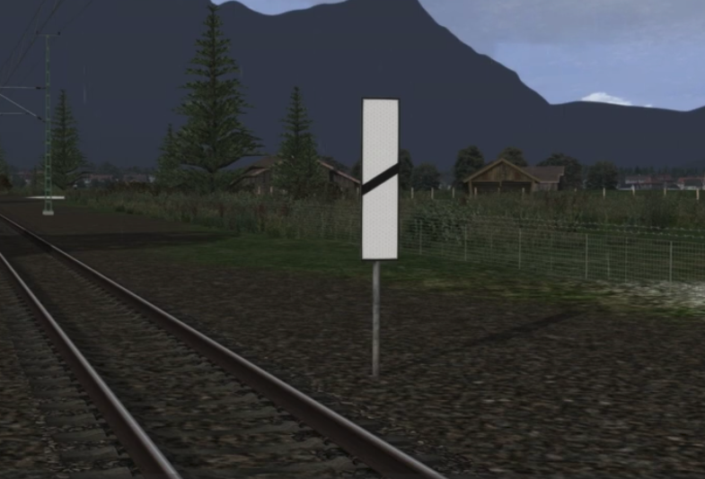 Distance marker post